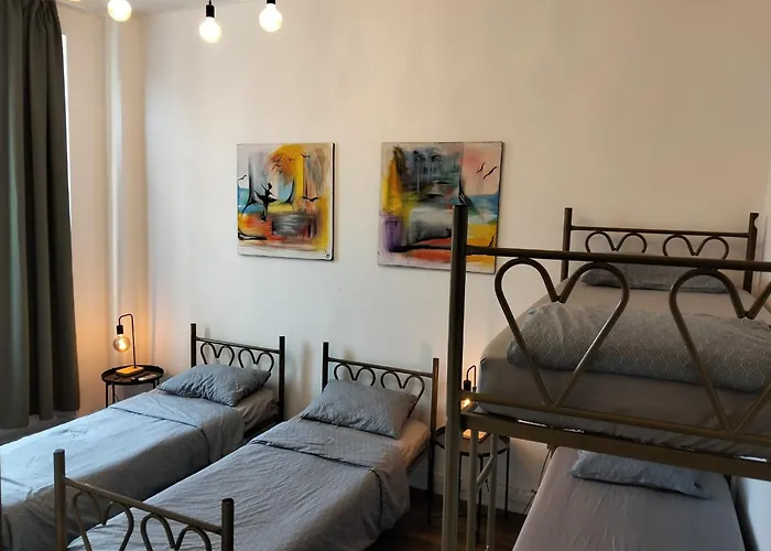 Antique Hostel Βουκουρέστι