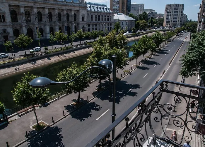 旅馆 古色古香旅馆 *