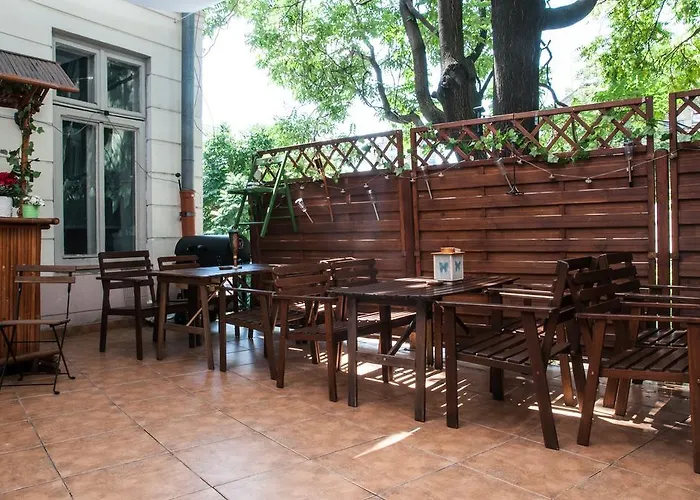 Antique * Βουκουρέστι